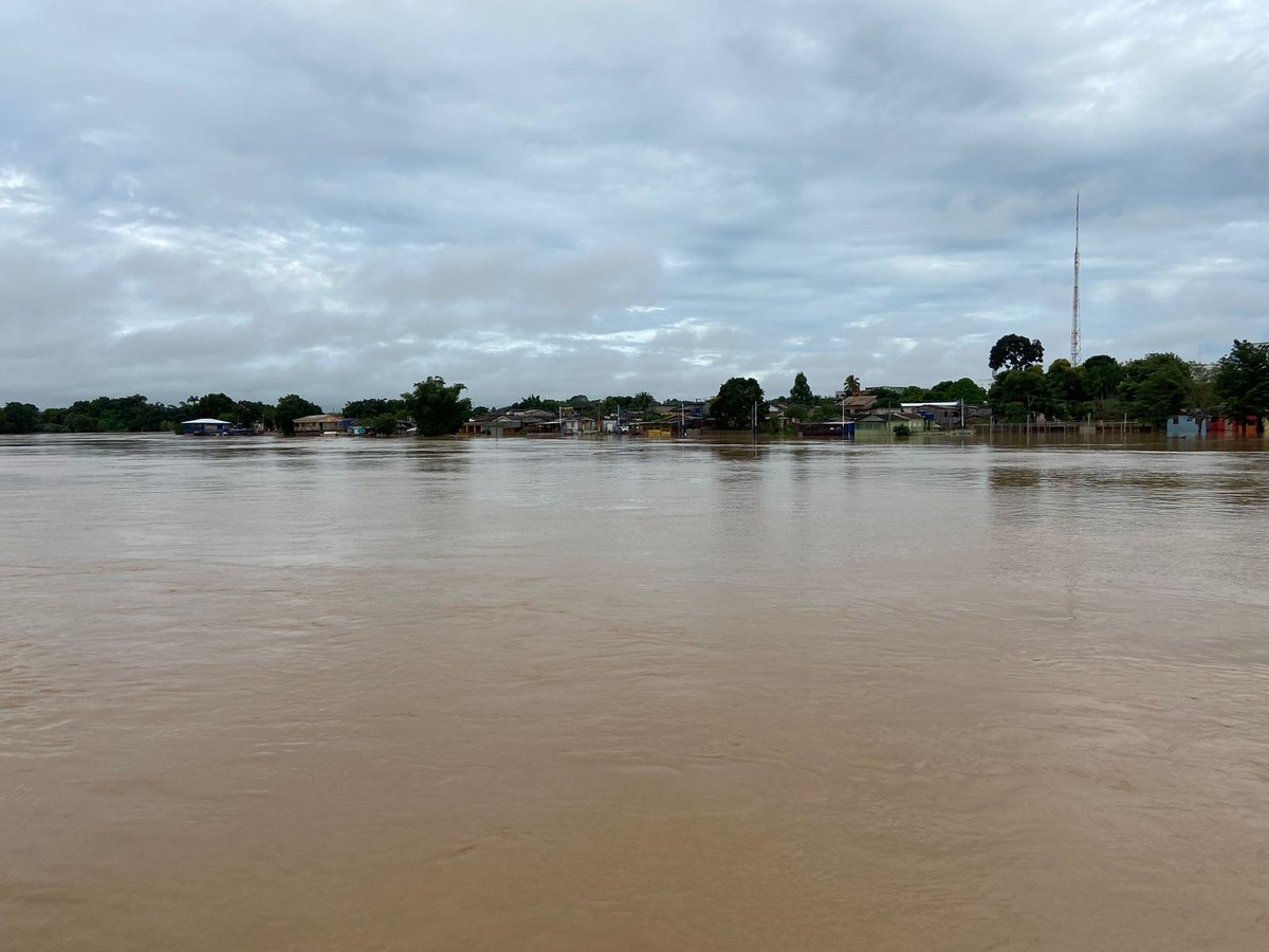 Rio Acre Sobe 14 Centímetros Em 15h E Segue Acima De 16 Metros Na Capital Mais De 900 Pessoas 