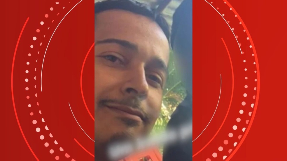Thiago Moraes Pereira Pimenta, irmão do Marujo, foi solto em março de 2024 e passou a ser monitorado por tornozeleira eletrônica. — Foto: Reprodução/TV Gazeta