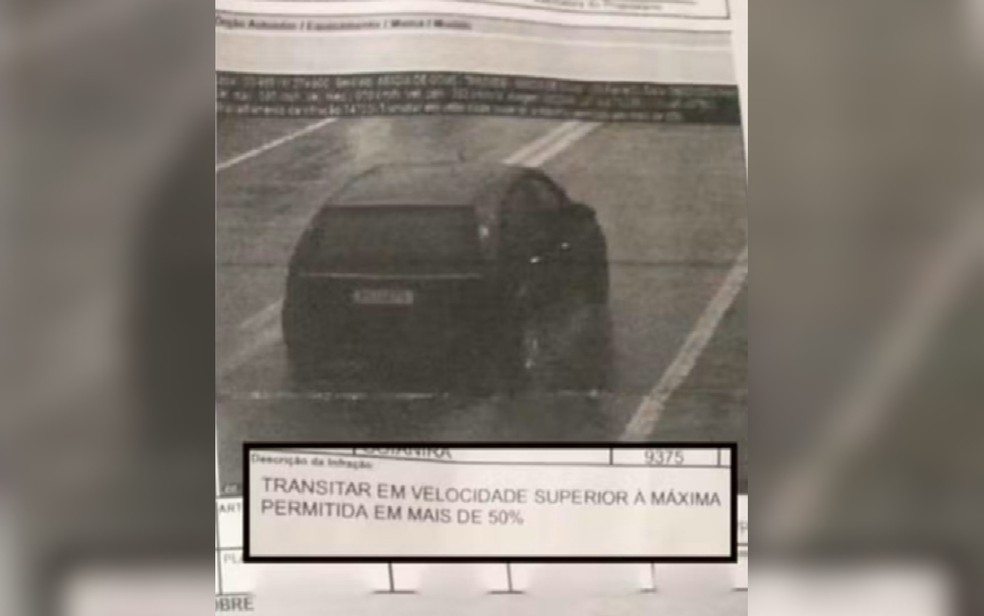 Carro de casal que desapareceu é multado, em Abadia de Goiás — Foto: Arquivo pessoal