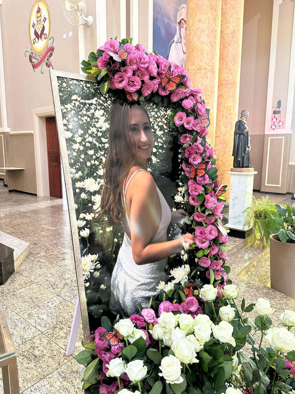 Família de Catarina Mercadante realizou missa em homenagem à jovem em igreja de Assis — Foto: Arquivo Pessoal