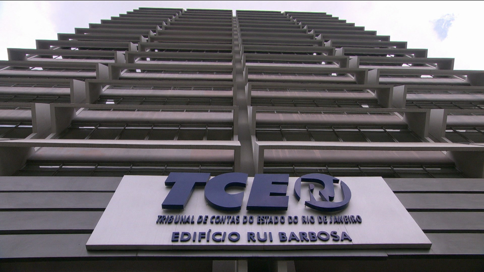 STF determina que conselheiro do TCE-RJ afastado há quase 8 anos por corrupção retome o cargo 