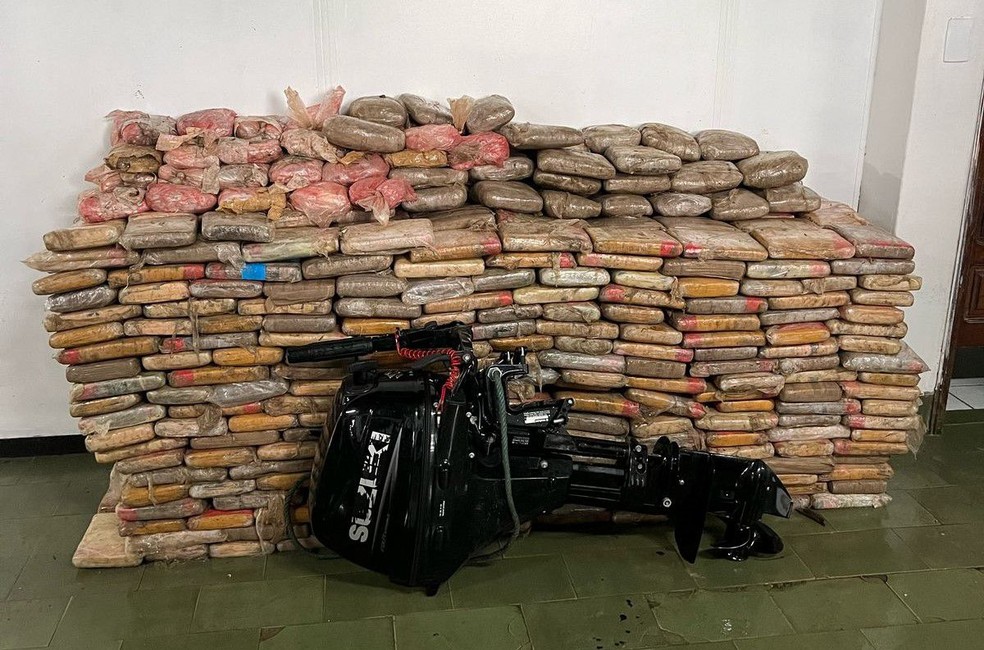 Drogas apreendidas pelo Exército na fronteira do Amazonas com a Colômbia — Foto: Divulgação / CMA