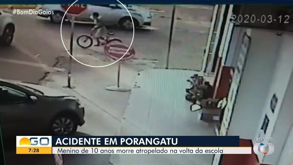 Menino Morre Após Ser Atropelado Quando Voltava Da Escola De Bicicleta Vídeo Trânsito Go G1 9358