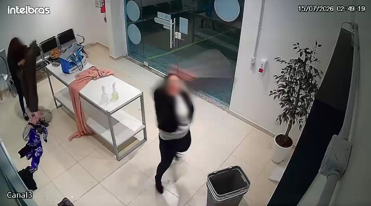 VÍDEO: Cliente depreda lavanderia após roupas saírem com mau cheiro em SC