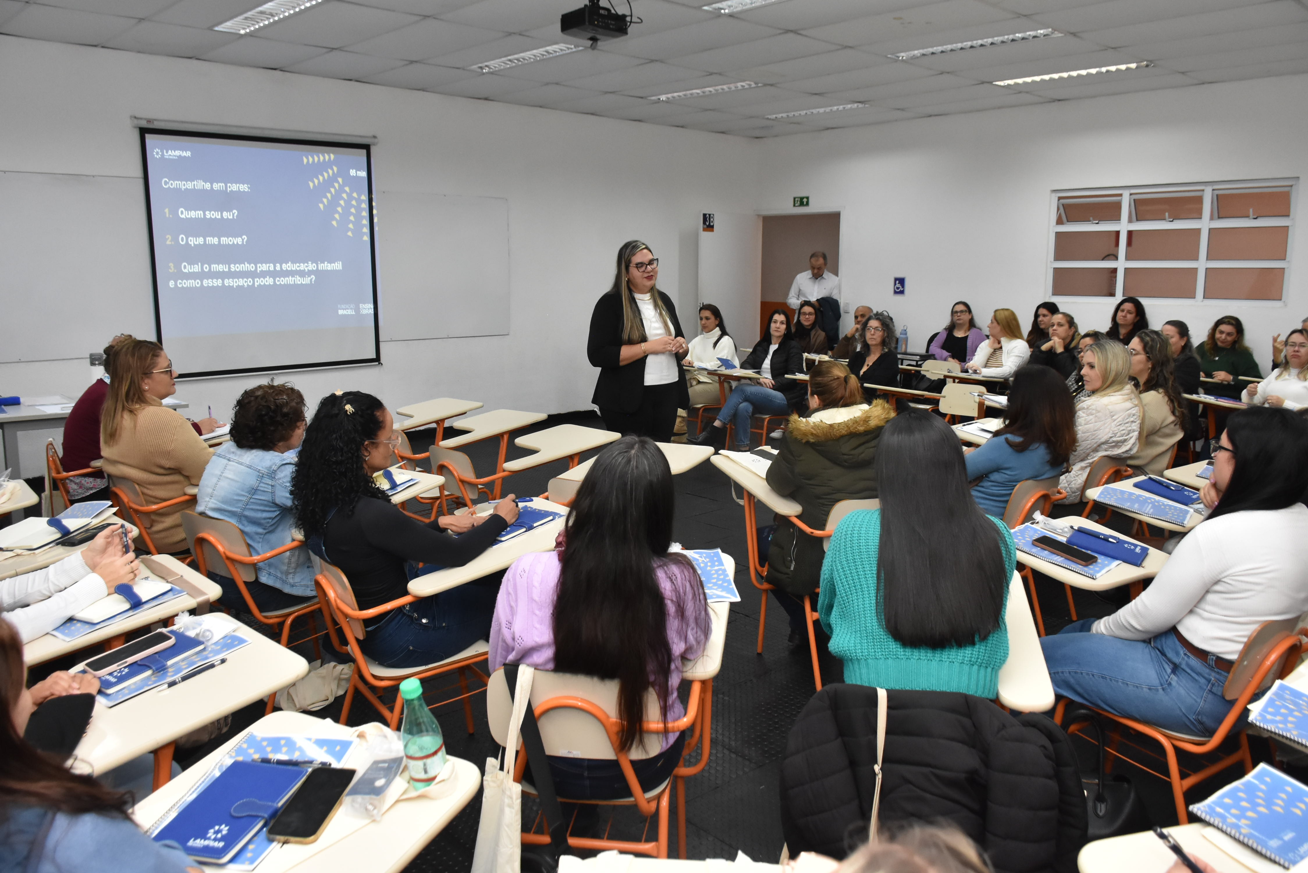 Lampiar Pré-Escola reúne 40 gestores em primeiro encontro formativo do programa