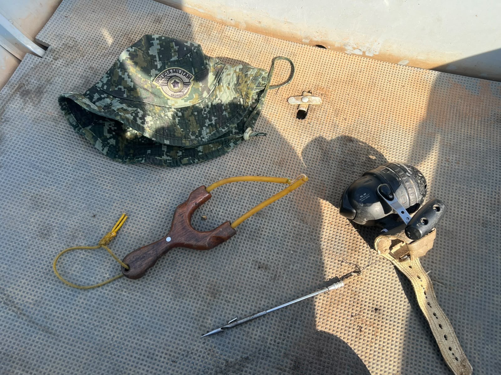 Pescador é multado em R$ 2 mil por usar equipamento proibido no Rio Sorocaba em Tatuí