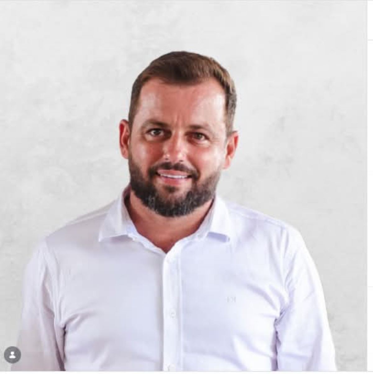 Vereador que agrediu mulher com garrafa em MG é afastado da Câmara