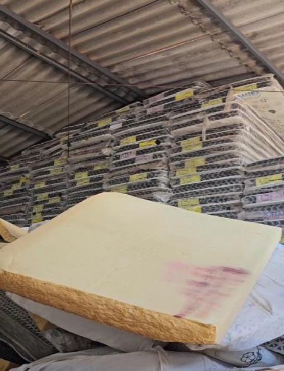 Colchões em desuso nas penitenciárias de Mato Grosso. — Foto: GMF-MT