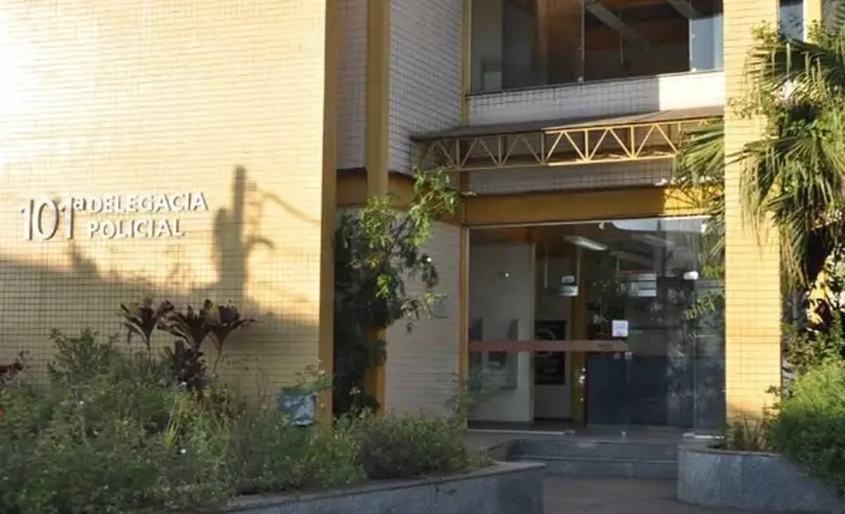 Homem é detido por agredir policial com faca após sair sem pagar de estabelecimento em Pinheiral