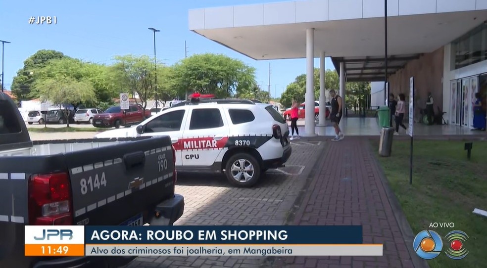 Homens assaltam joalheria em João Pessoa — Foto: Reprodução/TV Cabo Branco