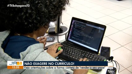 Especialista explica como fazer um currículo atrativo