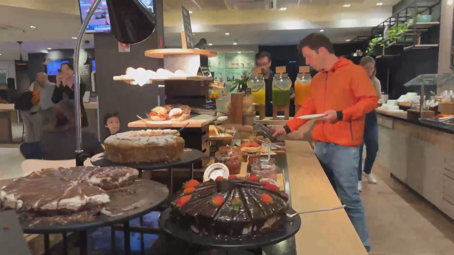 Do croissant francês ao bacon norte-americano, Porto Alegre recebe festival de 'cafés da manhã de hotel' com cardápios temáticos