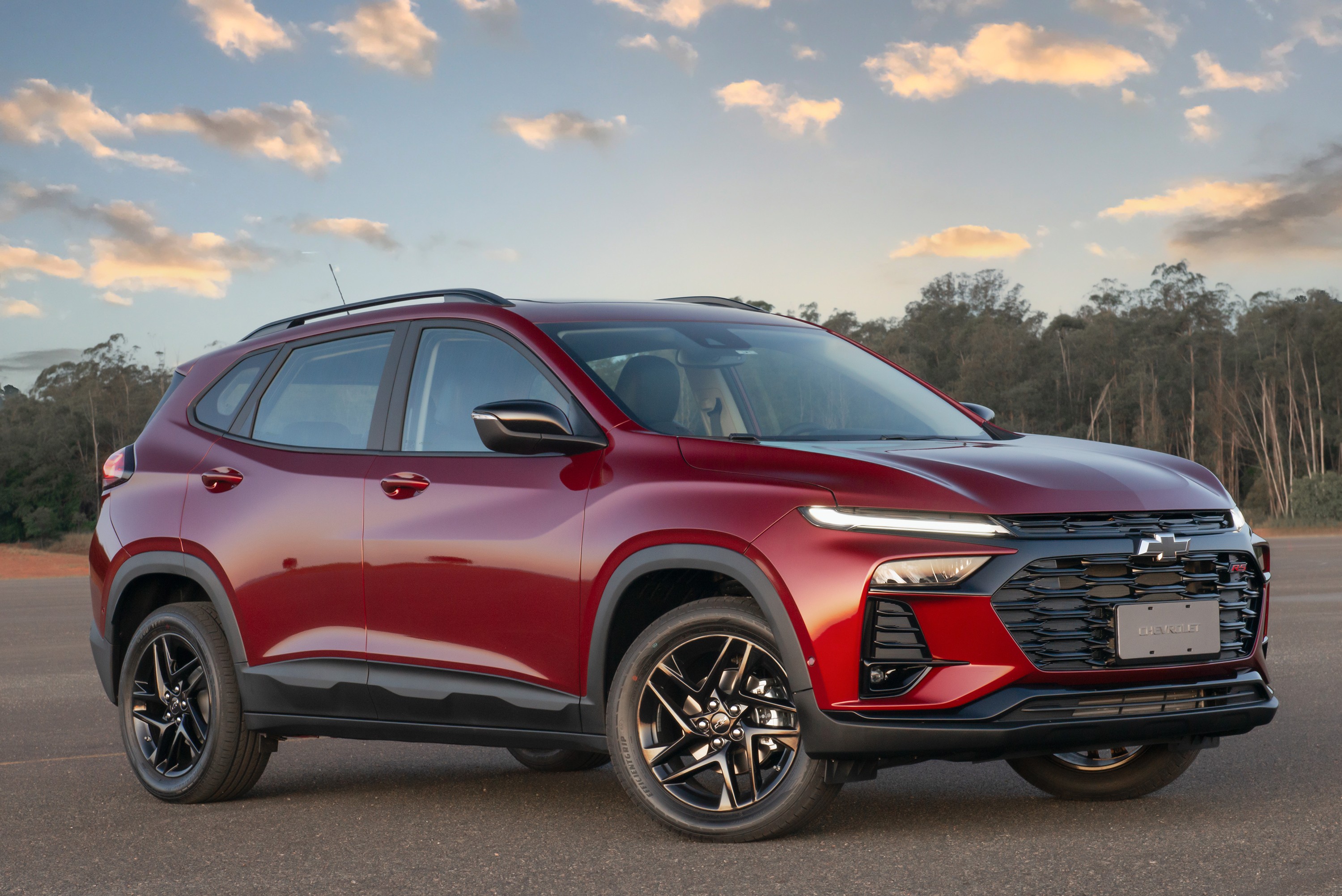 Chevrolet Tracker 2026 tem design mais moderno, mas ainda falta tecnologia; veja o teste