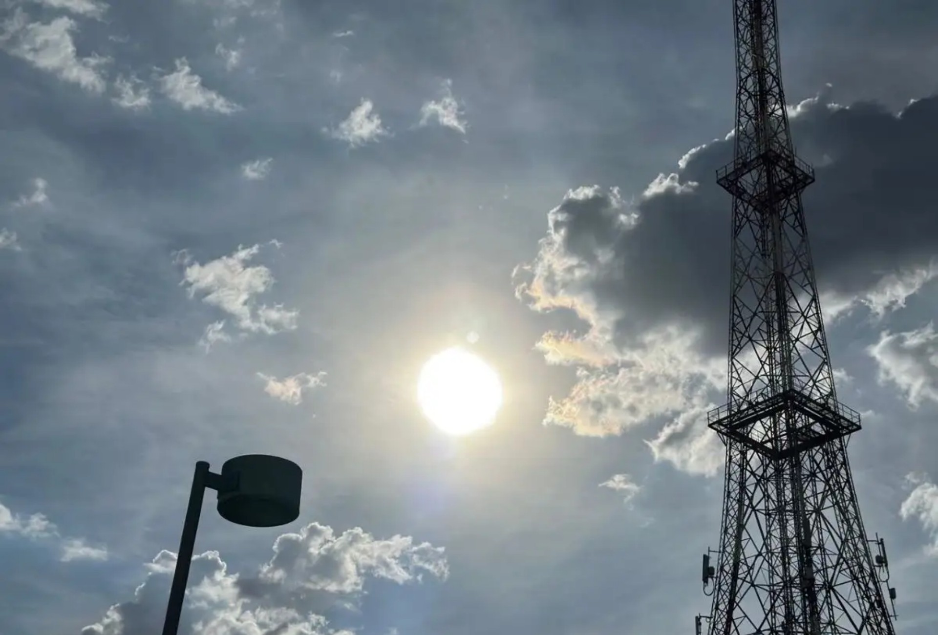 Outono começa em MS com calor, chuva irregular e previsão de frio só em maio