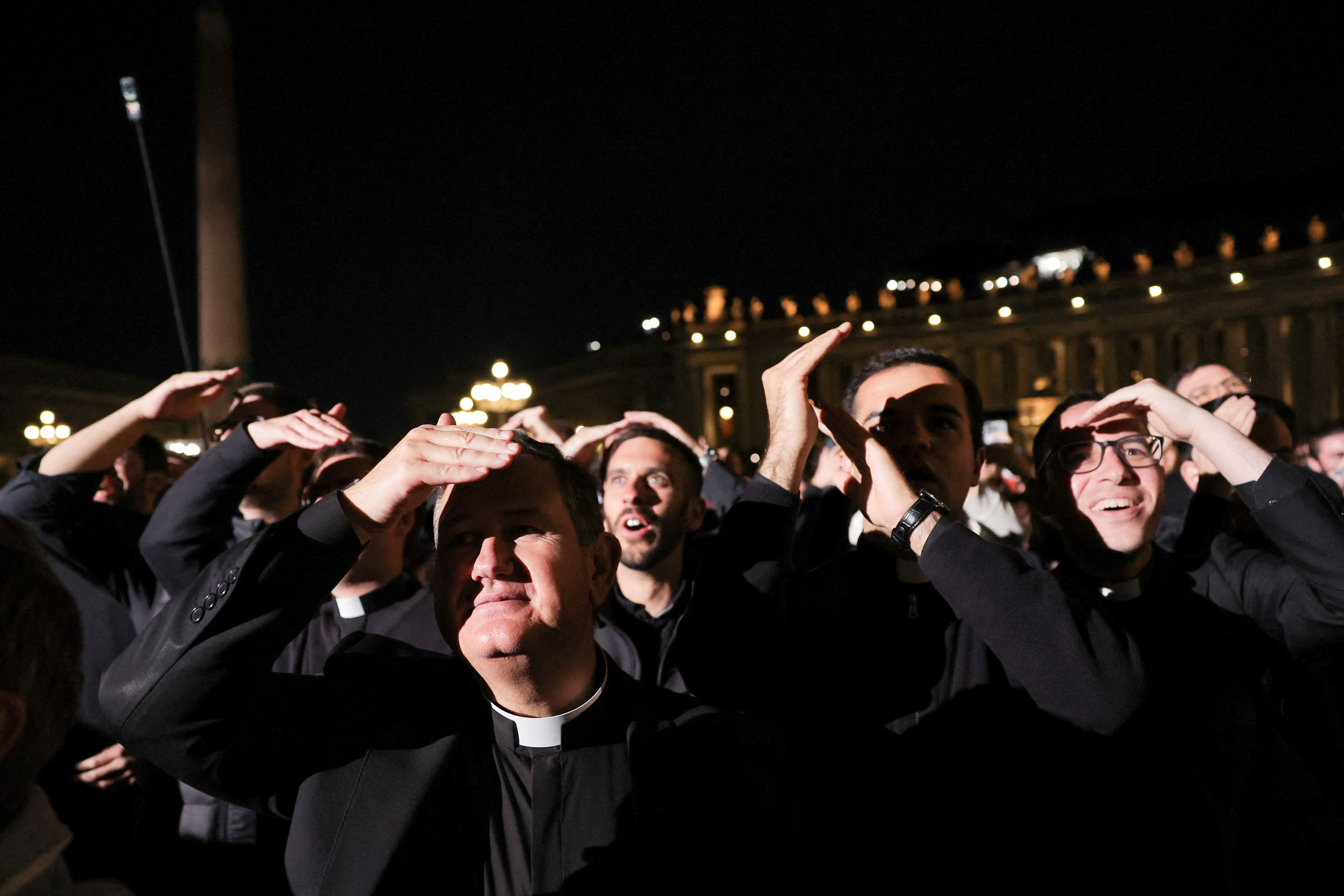 Conclave entra nesta quinta em fase decisiva: os dois últimos papas foram escolhidos no segundo dia; INFOGRÁFICO