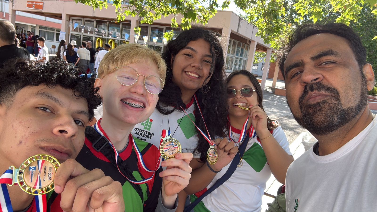 Estudantes do Amapá ganham ouro em olimpíada de matemática na França