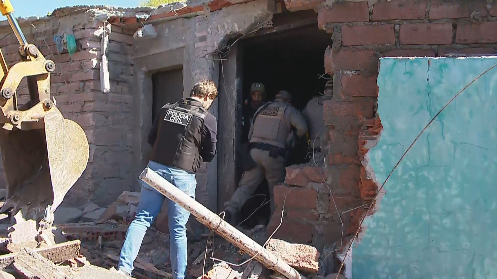 'Bunker' de produção e venda de drogas é destruído durante operação policial no RS; veja imagens