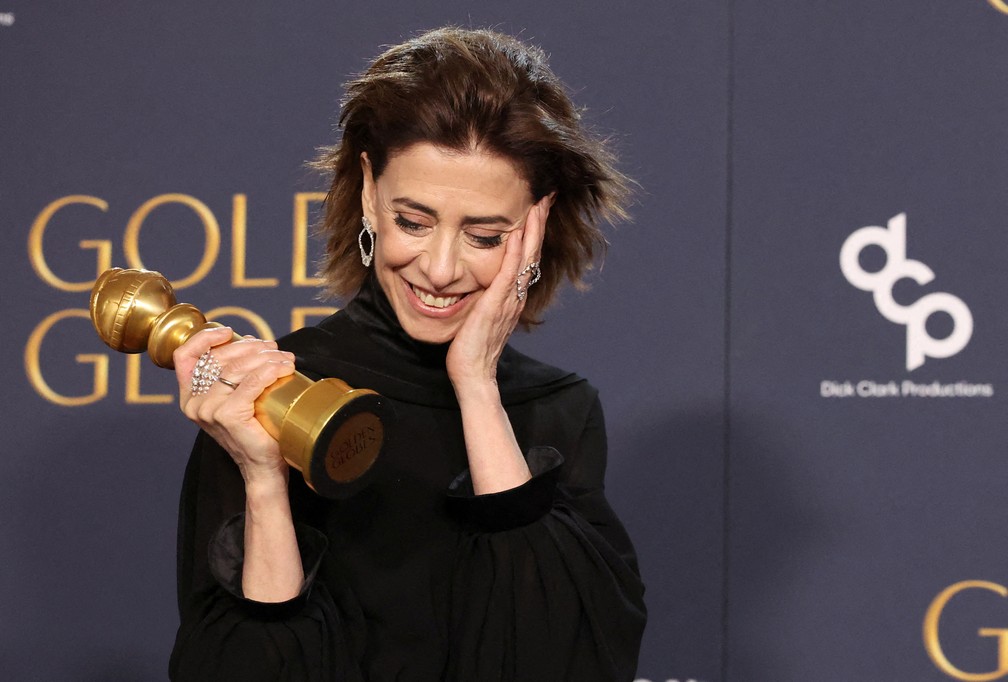 Fernanda Torres ganha Globo de Ouro de melhor atriz de drama — Foto: Mario Anzuoni/Reuters