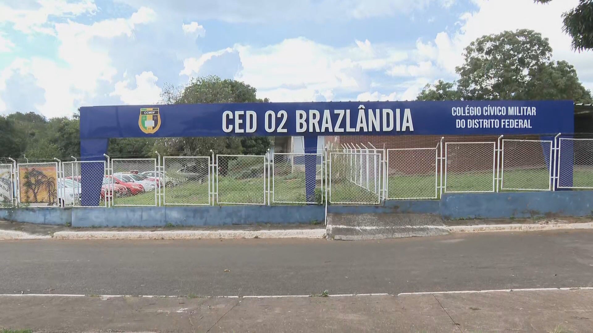 Adolescente é esfaqueado dentro de colégio cívico-militar no DF | G1