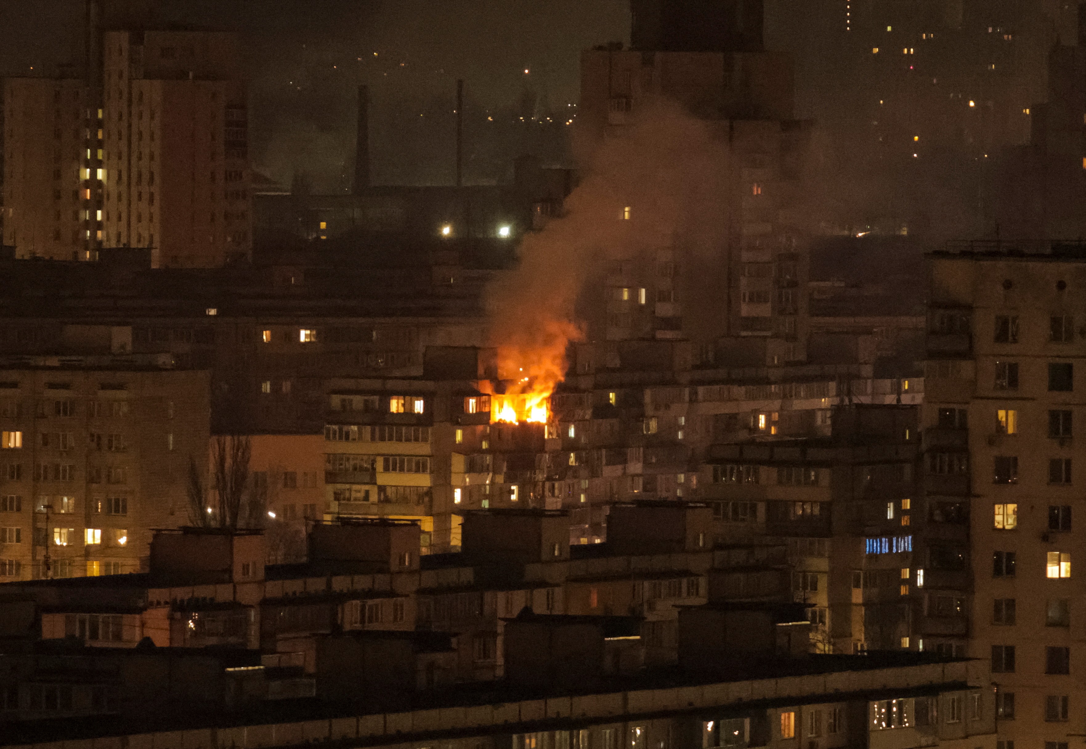 Ataque de drones russos deixa sete feridos em Kiev, dizem autoridades ucranianas