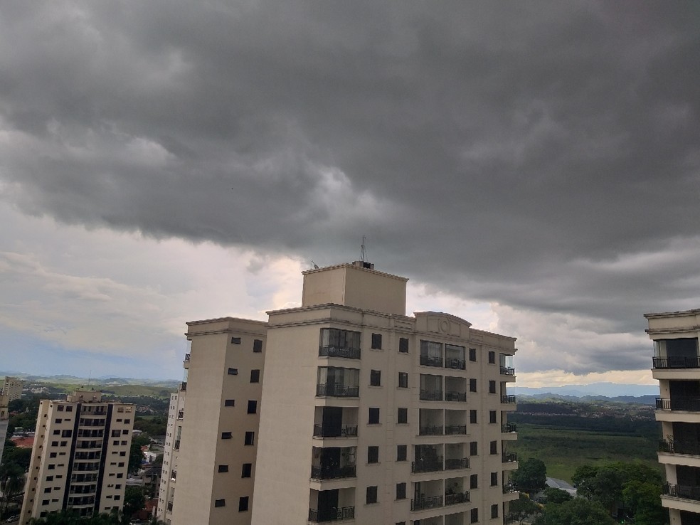 Imagem de arquivo - Frente fria em São José — Foto: Célia Maria P. W. Mintz/ Vanguarda Repórter