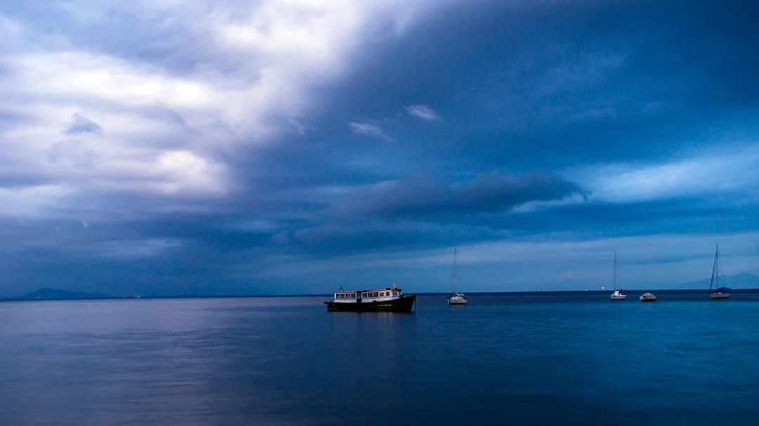 RJ tem alerta vermelho do Inmet para alagamentos e previsão de temporal até o fim de semana