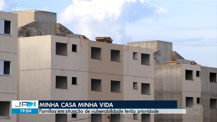 Famílias em vulnerabilidade têm prioridade para conseguir casa própria