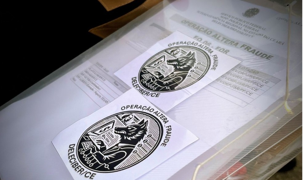 Operação "Altera Fraude" cumpre sete mandados de busca e apreensão em Fortaleza e Caucaia contra suspeitos de desviar quase R$ 300 mil da Caixa Econômica Federal. — Foto: Polícia Federal/ Divulgação