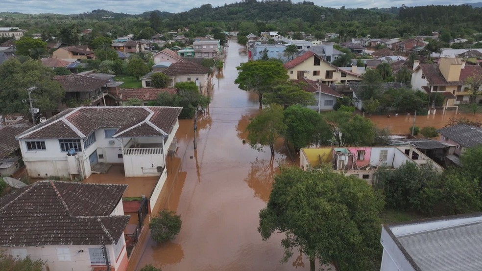 Cheia em S&atilde;o Sebasti&atilde;o do Ca&iacute; &mdash; Foto: Reprodu&ccedil;&atilde;o/RBS TV