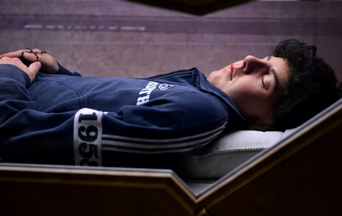 Canonização de Carlo Acutis é suspensa após morte do papa Francisco