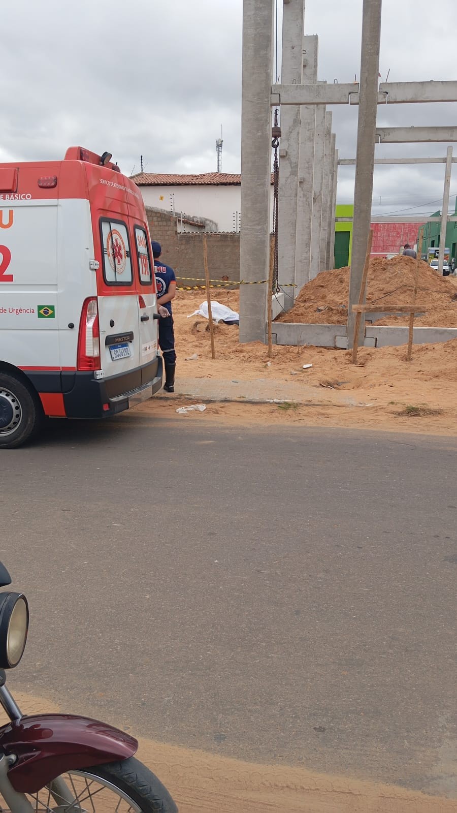 Trabalhador morre ao ser atingido por viga de concreto em Petrolina