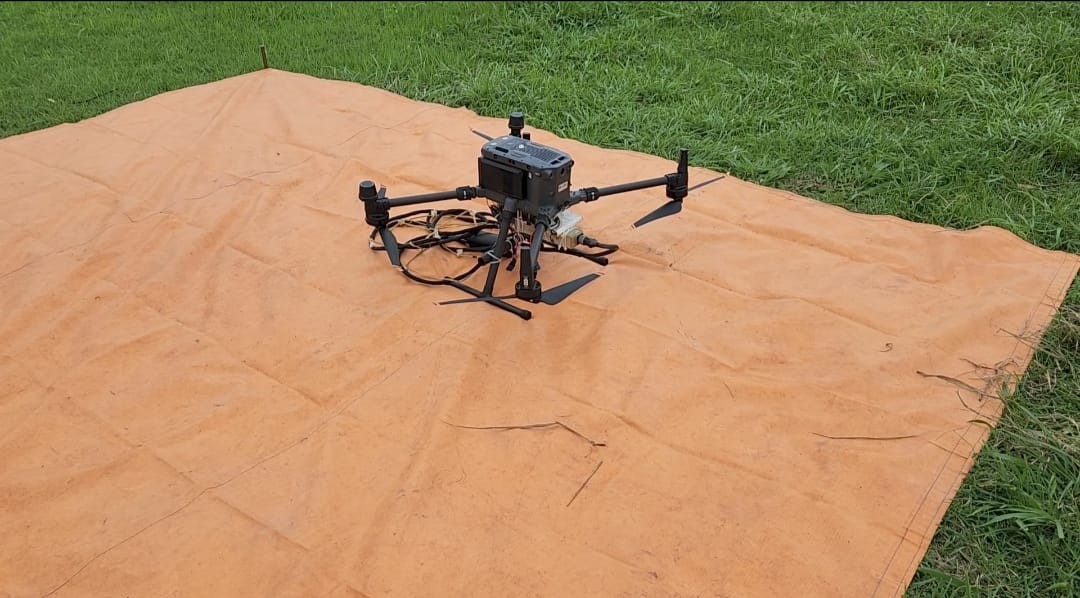 Com auxílio de drones, equipes fazem testes para encontrar áreas com água e perfurar poços artesianos em Rio Branco 