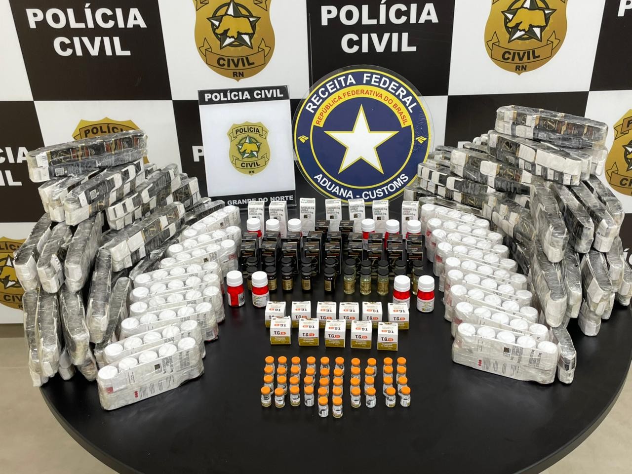 Homem é preso em flagrante com carga de anabolizantes e medicamentos irregulares em Natal