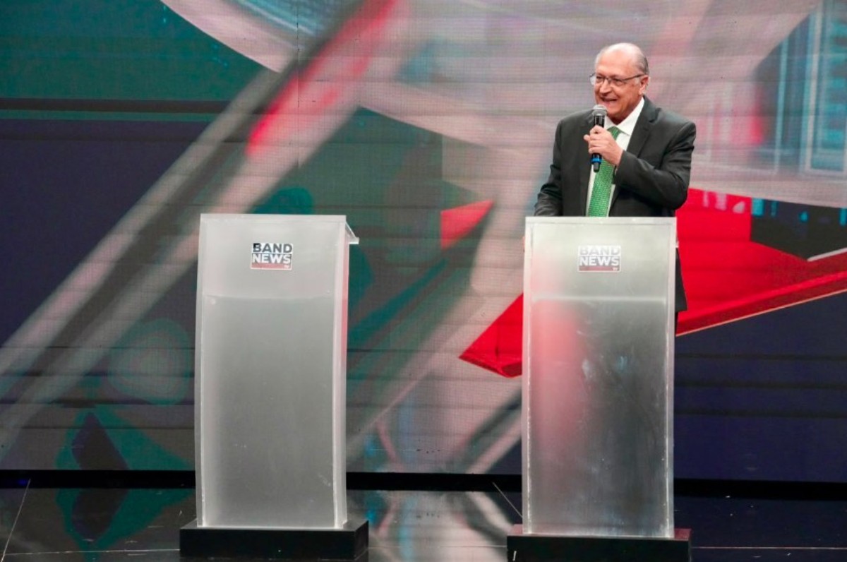 Tarifaço: Alckmin diz que Lei de Reprocidade 'está na mesa', mas que objetivo não é 'fazer guerra comercial, e sim resolver problema'