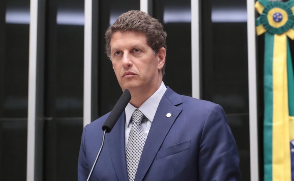 Salles descarta retirar candidatura ao Senado mesmo com articulação de Tarcísio para unificar direita