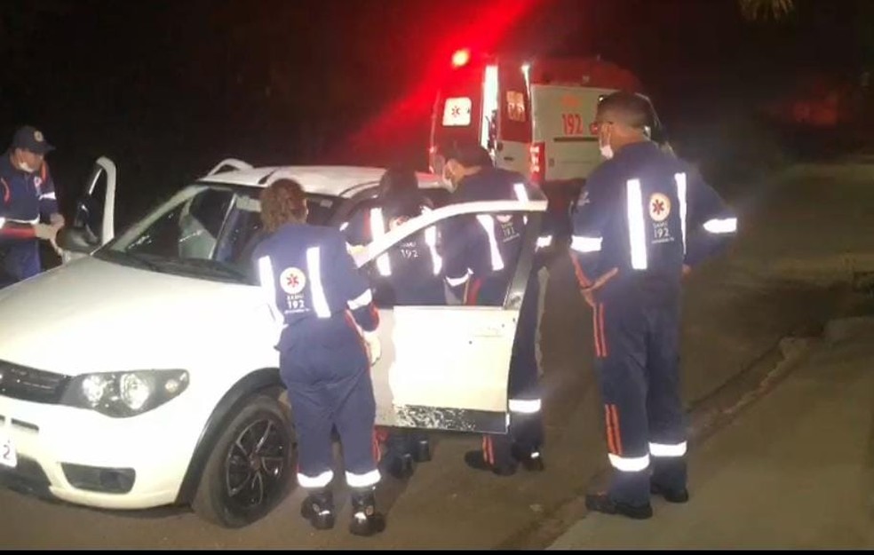 O homem foi encontrado sem documento de identificação — Foto: Reprodução/ rede social