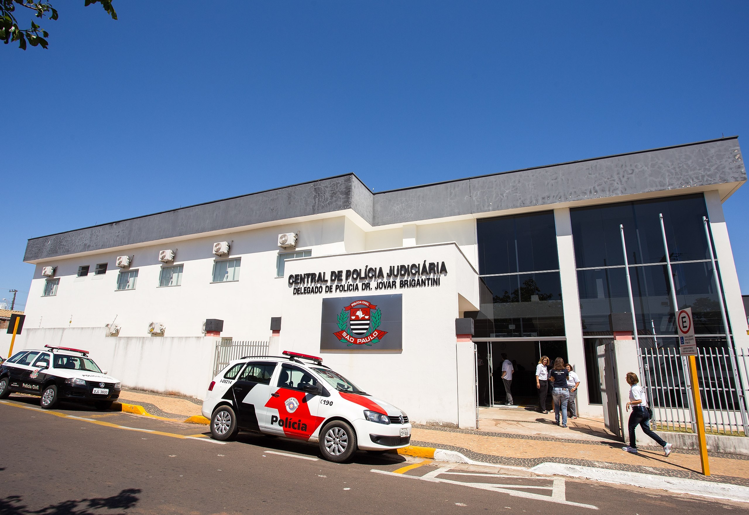 Homem é preso por violência doméstica em Tupã após vítima pedir ajuda para entregador de marmita