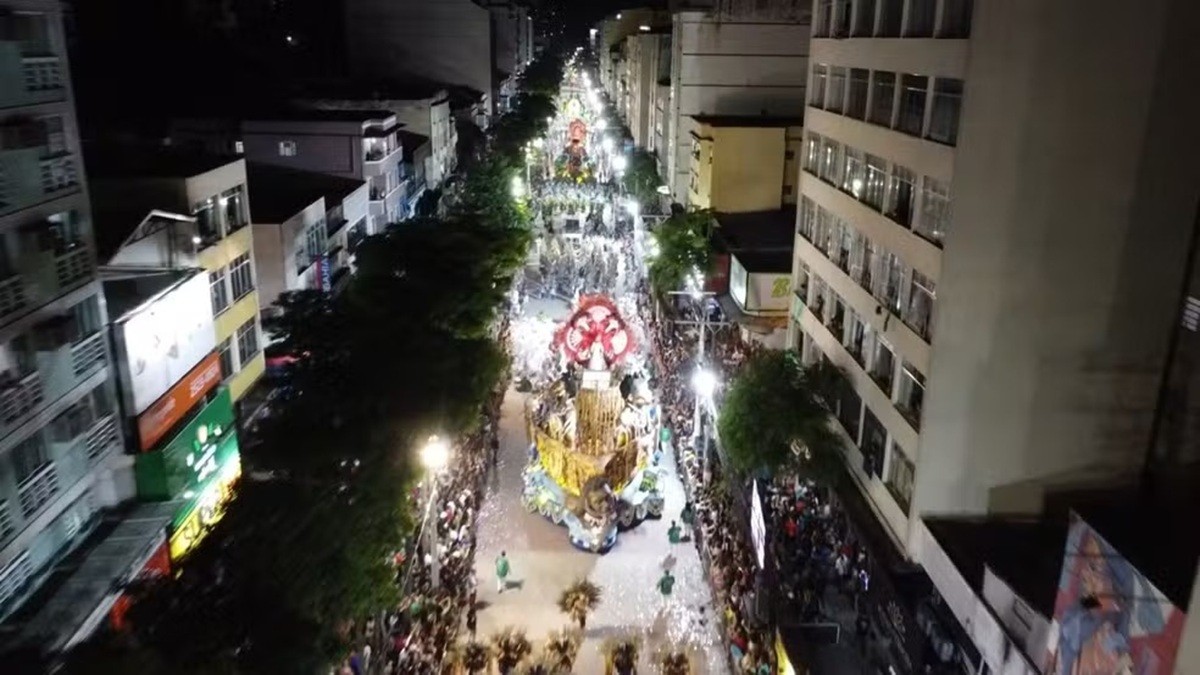 Escolas de samba iniciam ensaios para o Carnaval 2026 em Nova Friburgo