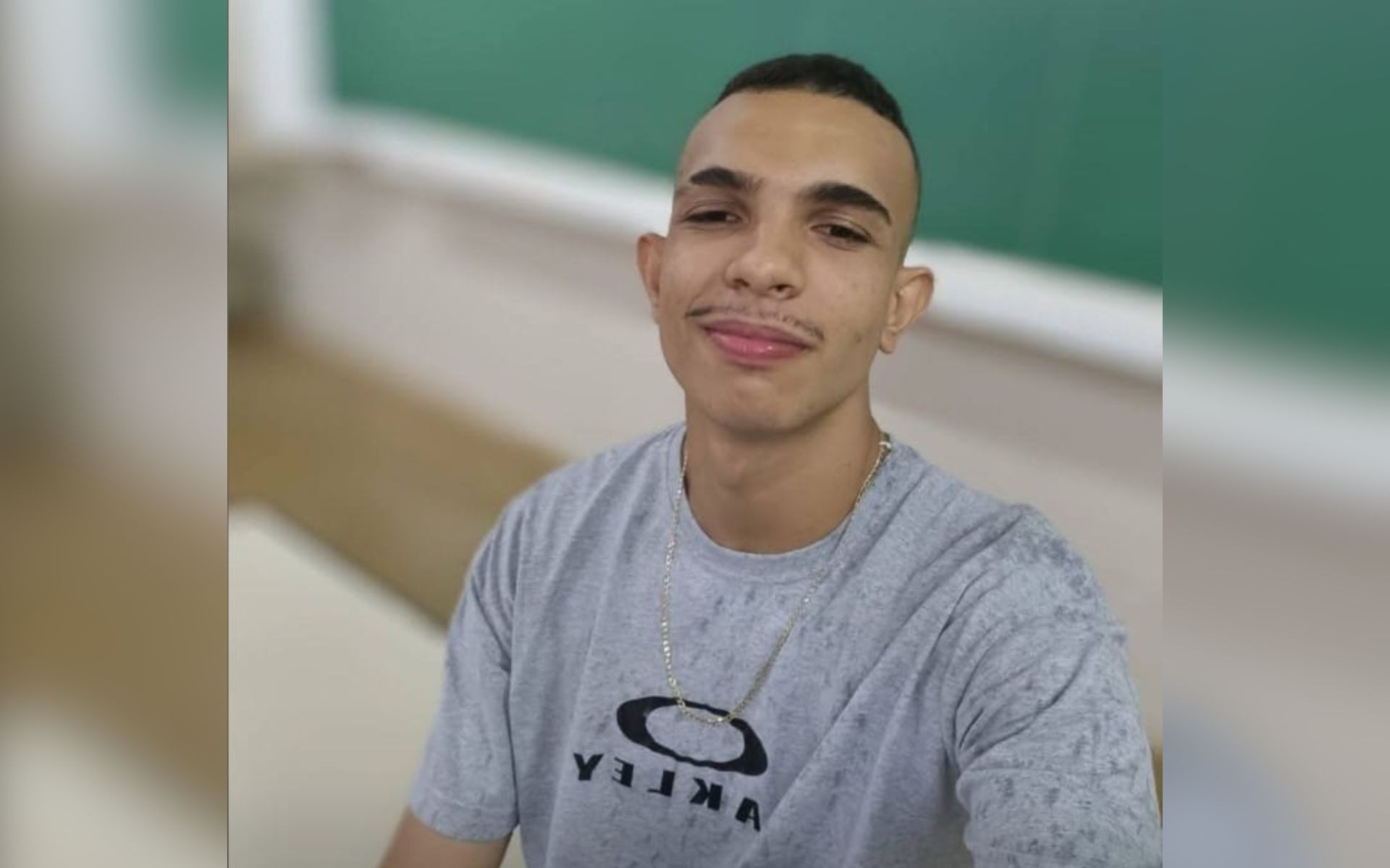 Motociclista morre após ser atropelado por ônibus de transporte escolar em avenida de Nova Granada