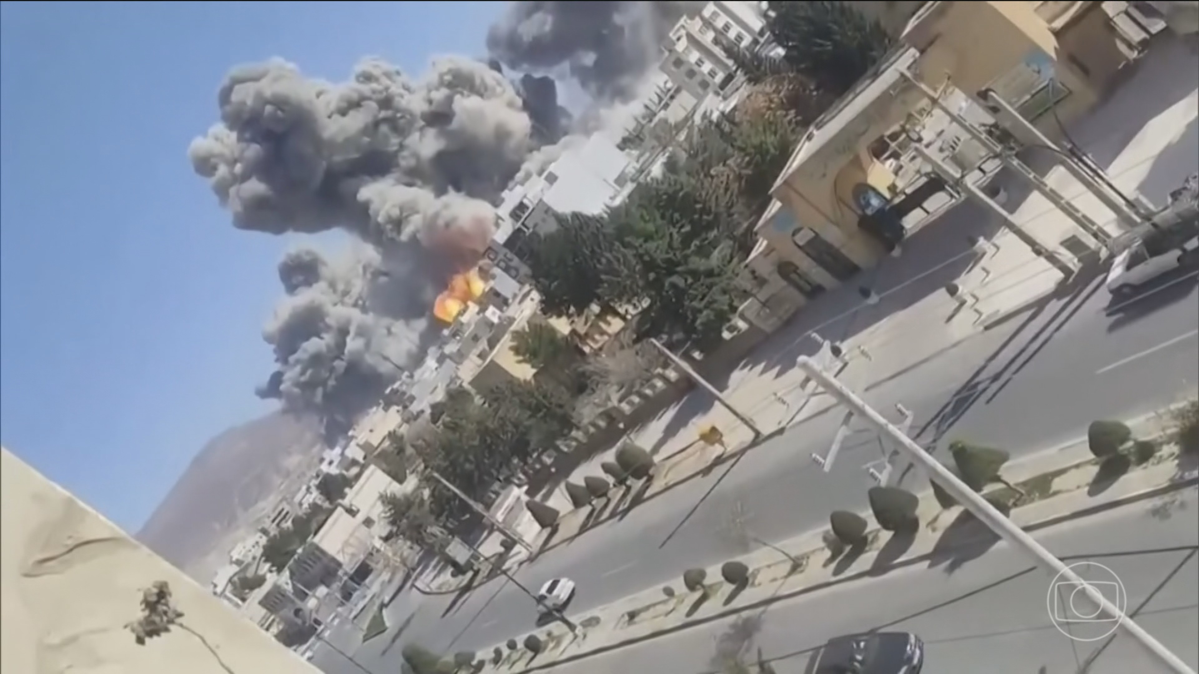 Donald Trump afirma que único acordo possível com o Irã é a rendição total