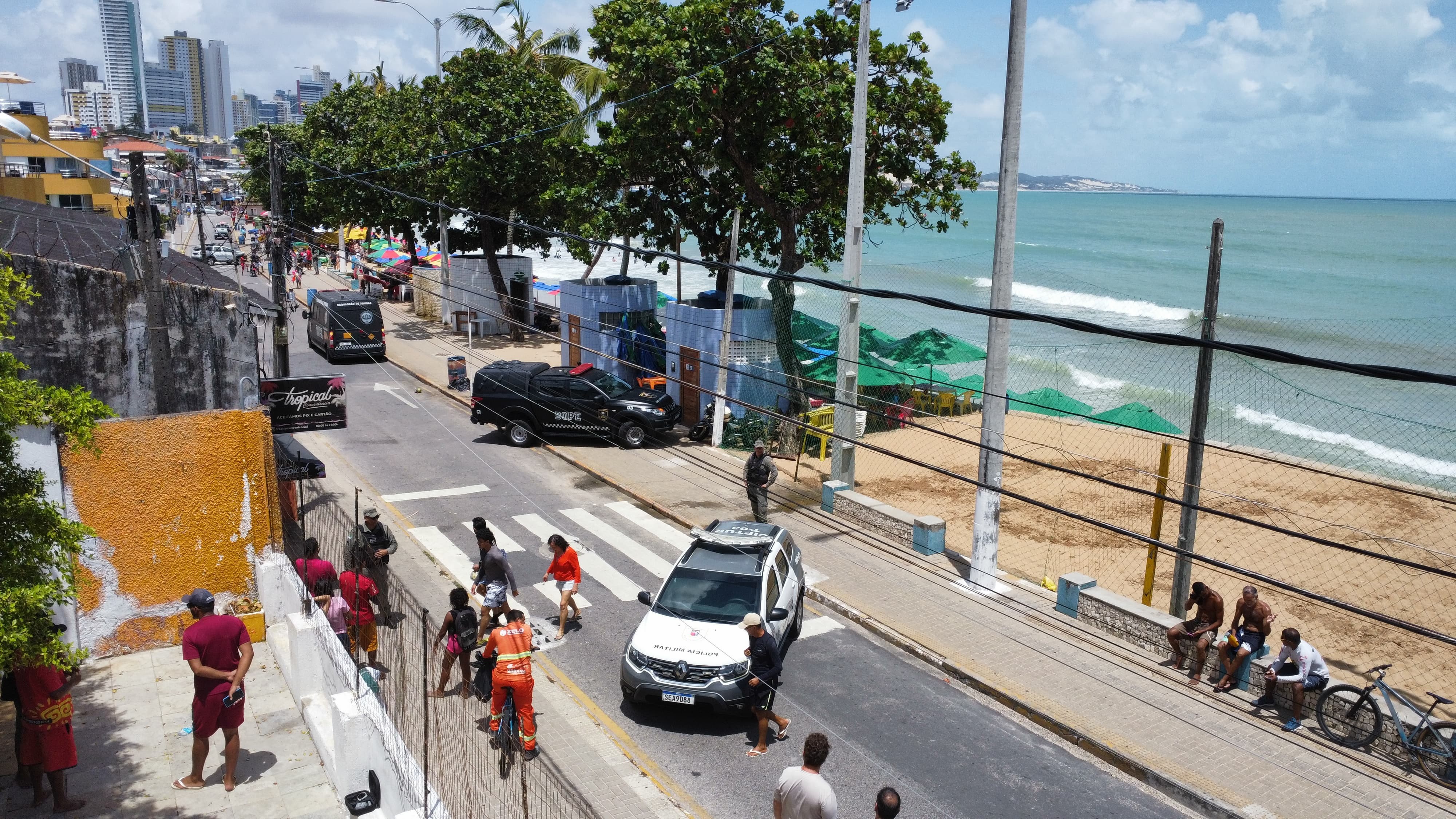 Artefato explosivo é encontrado na praia de Ponta Negra em Natal