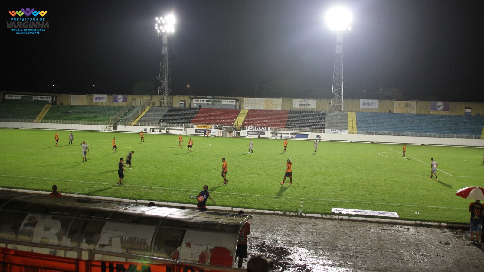 Estádio Melão recebe nova iluminação e placar eletrônico