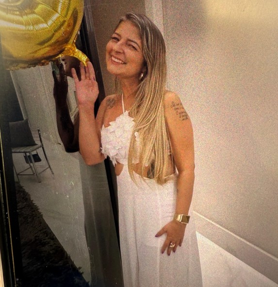 Policial penal é suspeito de matar namorada a facadas em apartamento 