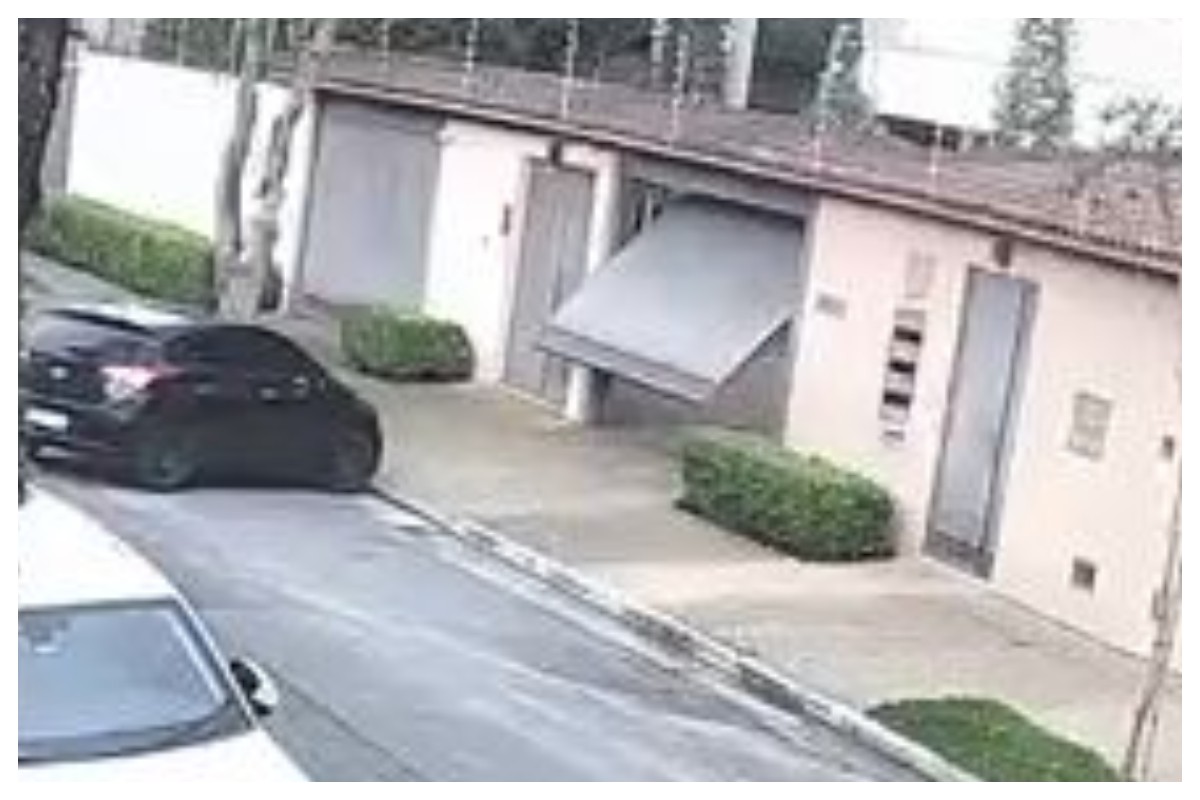 VÍDEO mostra ladrões entrando de carro na mansão da família Matsunaga