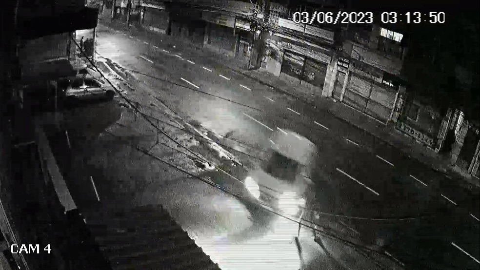 Músico morre após ser atingido por carro desgovernado em Salvador — Foto: Reprodução/TV Bahia