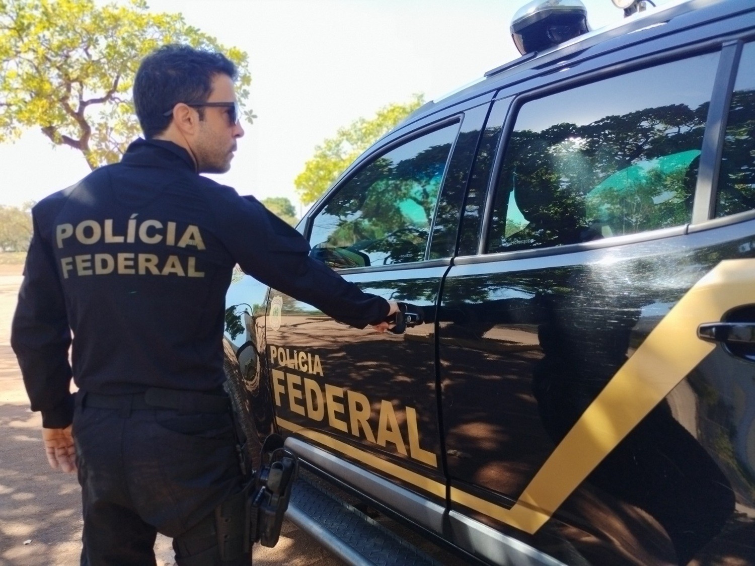 Operação da PF afasta funcionários públicos em investigação sobre envio de drogas pelos Correios