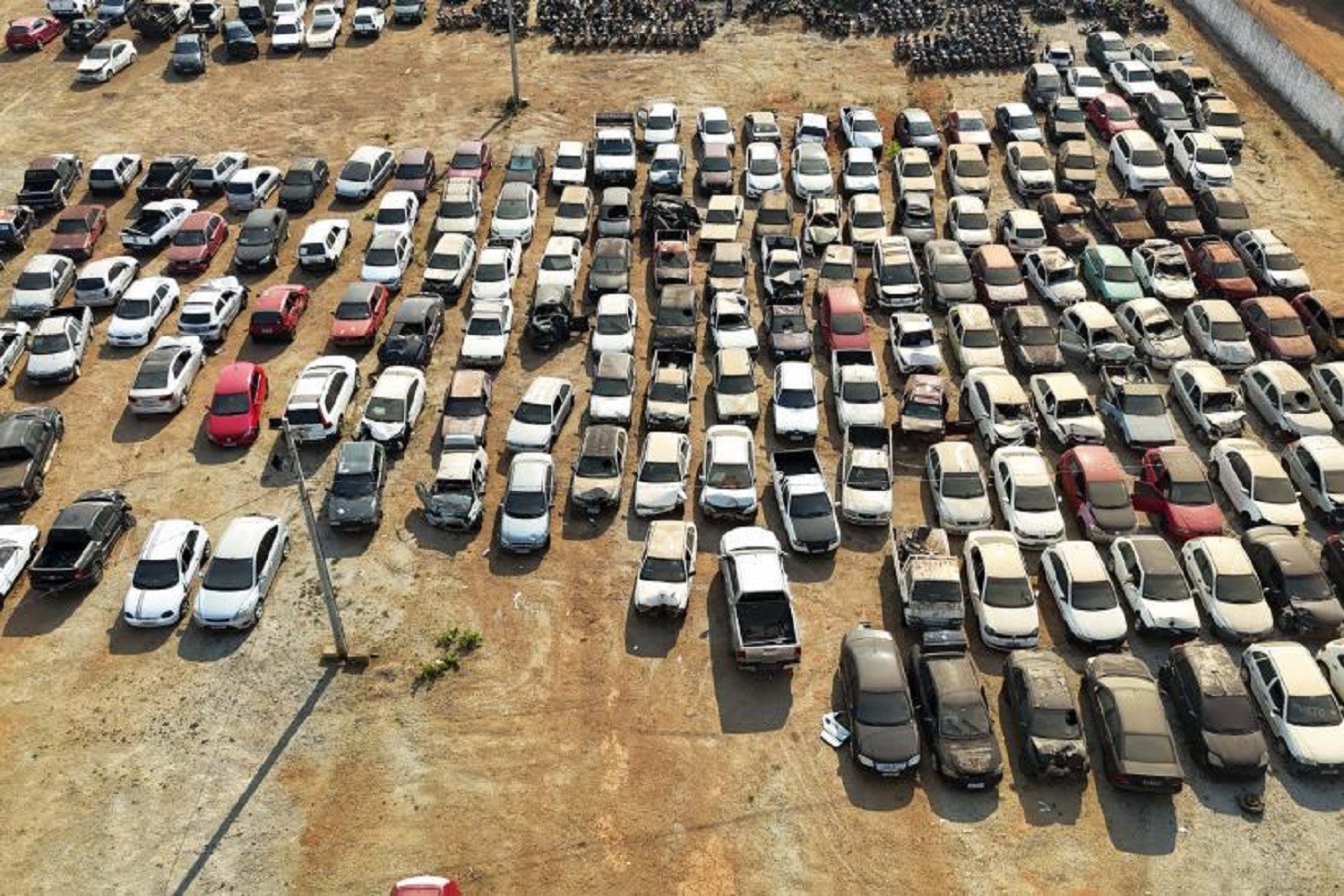 Detran notifica donos quase de 2 mil veículos apreendidos que podem ser leiloados; veja lista