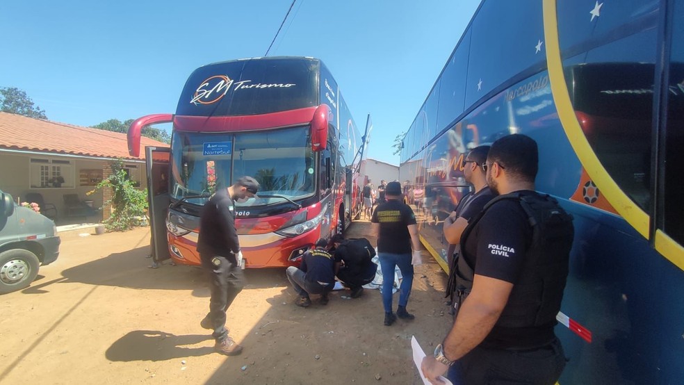 Motorista morre esmagado por ônibus enquanto consertava o veículo no interior do RN — Foto: Foto: Cedida