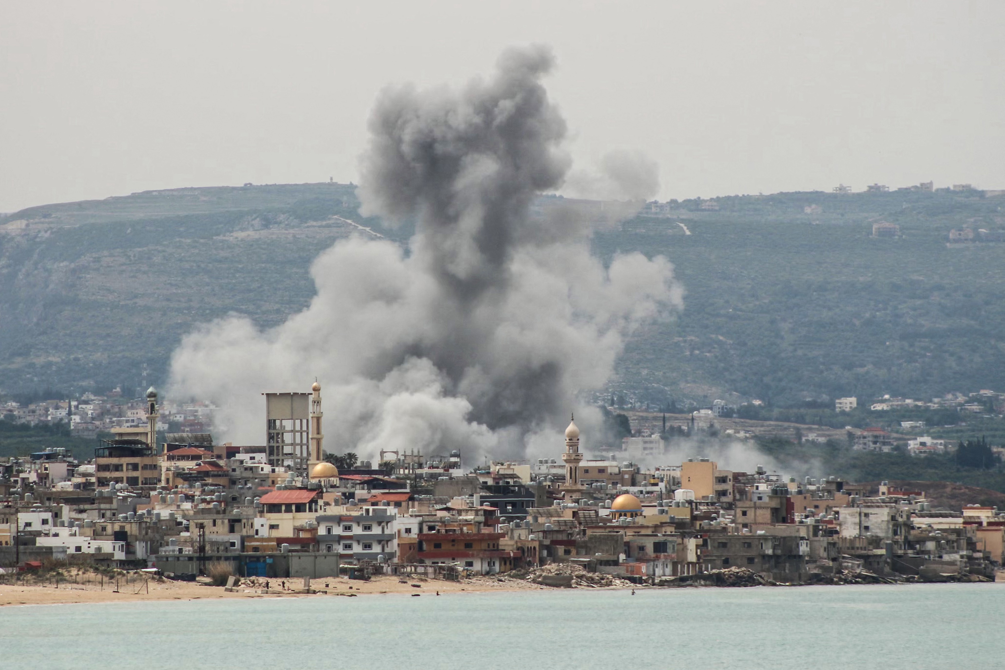 Confrontos entre o Hezbollah e Israel continuam apesar do cessar-fogo; SIGA