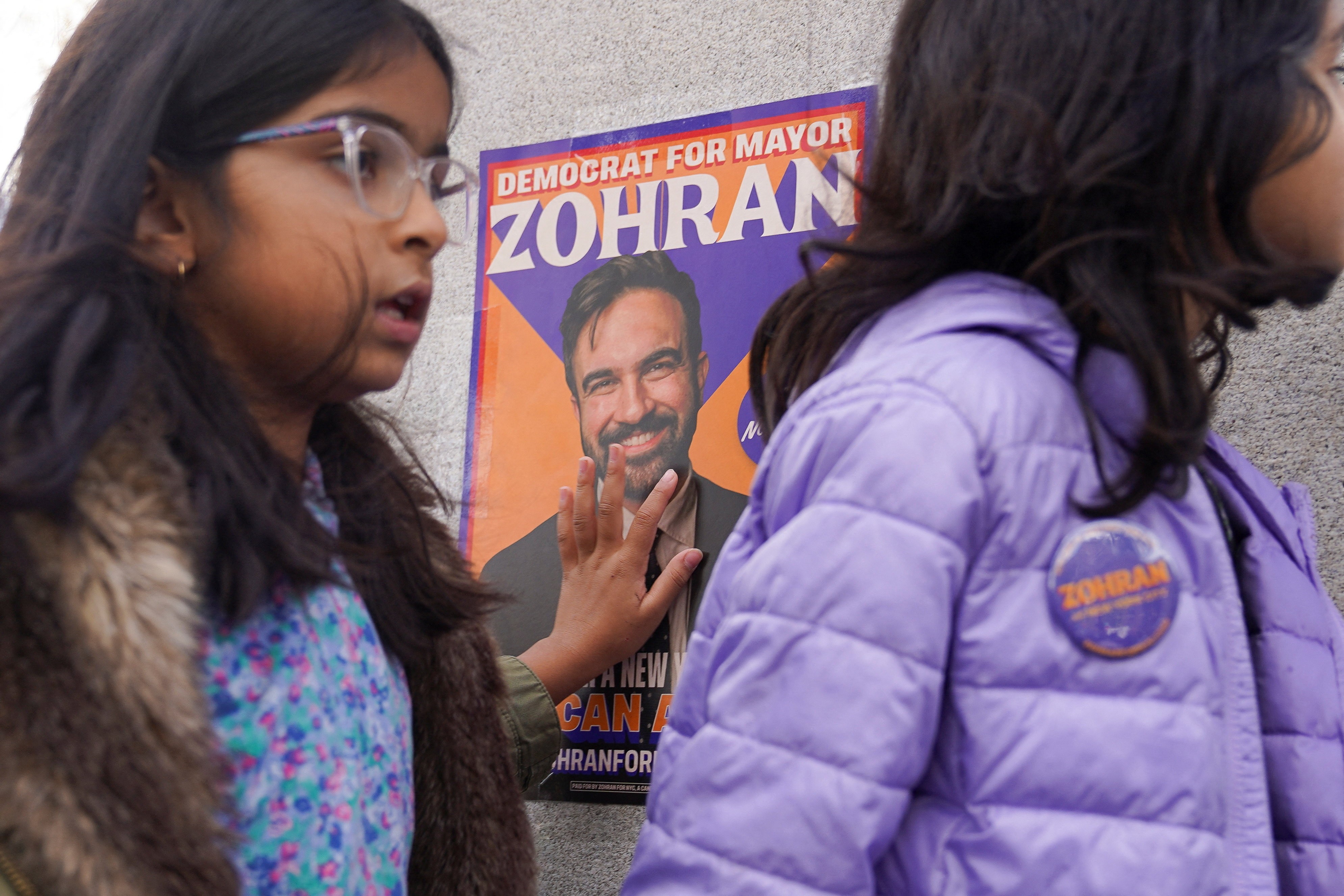 Muçulmano, tiktoker e socialista, Zohran Mamdani vira estrela e nome forte do Partido Democrata em eleição para prefeito de NY